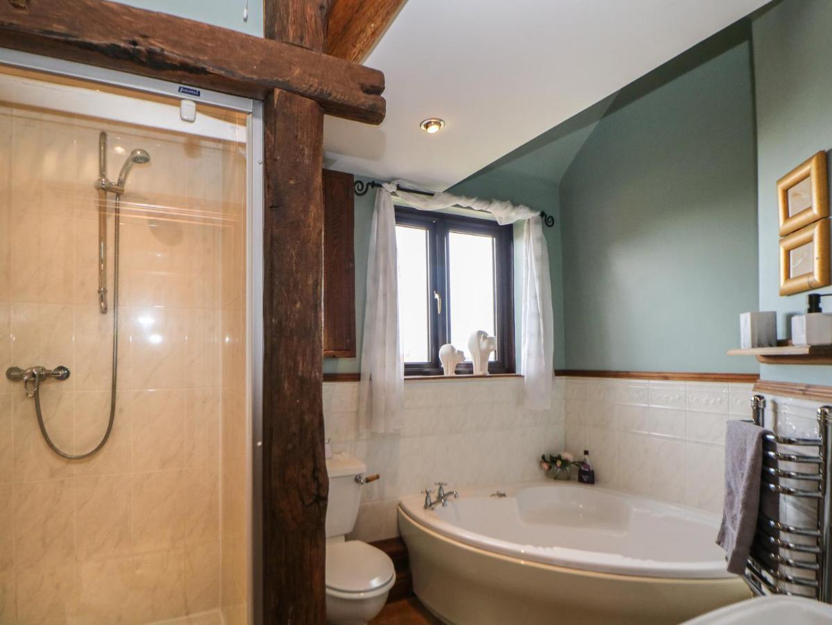 Villa The Haybarn Lichfield Esterno foto