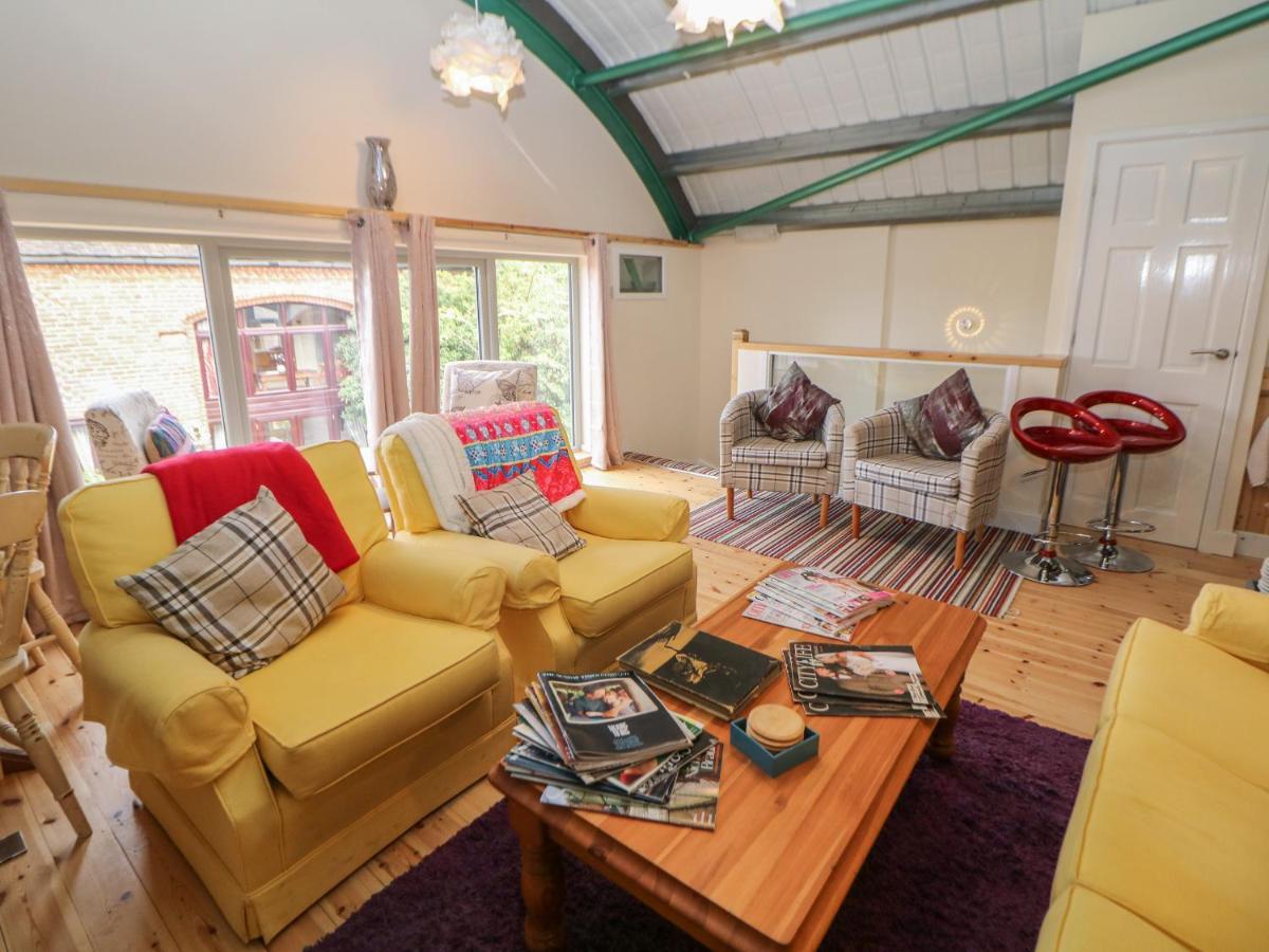 Villa The Haybarn Lichfield Esterno foto
