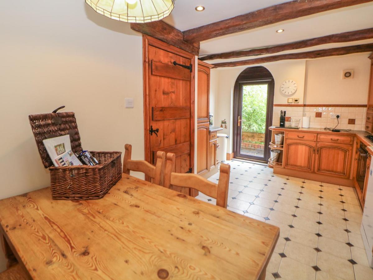 Villa The Haybarn Lichfield Esterno foto